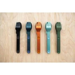 SET COMPLET DE 5 JEUX DE 3 COUVERTS MAGNÉTIQUES CAMPING EN ALUMINUM DUR - ÉTUI -Camping En Plein Air Soldes set complet de 5 jeux de 3 couverts magnetiques camping en aluminum dur etui 4